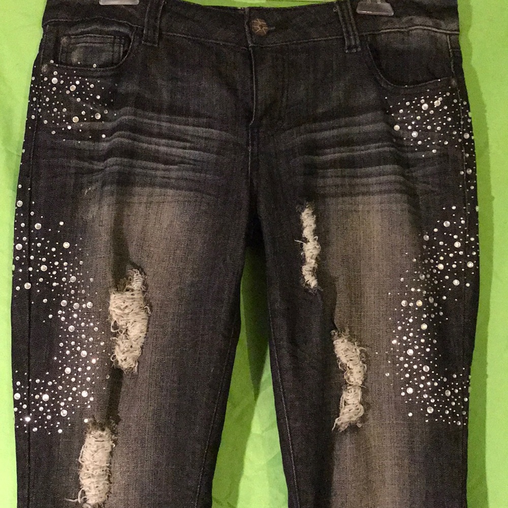 Jeweled Jeans. Ver very cute